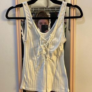 URBAN OUTFITTERS WHITE TANK